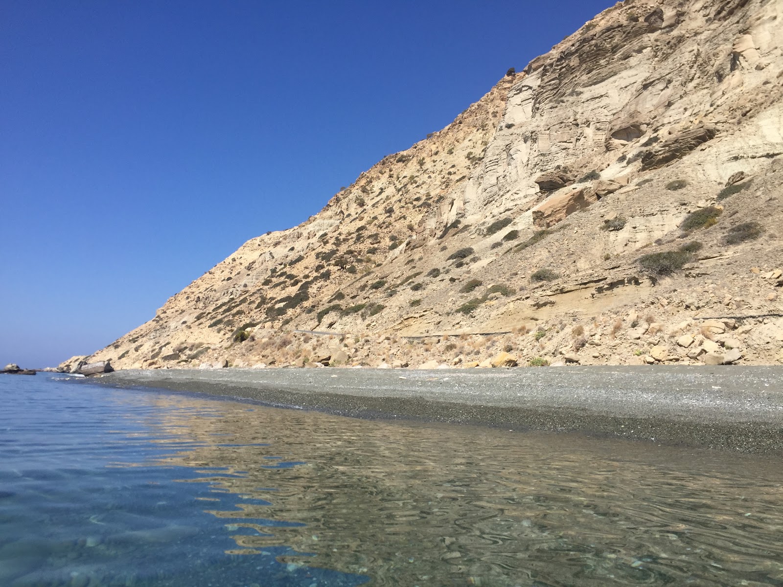 Foto von Vatos beach mit geräumiger strand