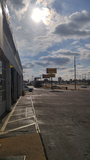 Auto Repair Shop «Meineke Car Care Center», reviews and photos, 4751 S Memorial Dr, Tulsa, OK 74145, USA