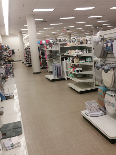 Clothing Store «Burlington Coat Factory», reviews and photos, 350 Towne Center Cir, Sanford, FL 32771, USA