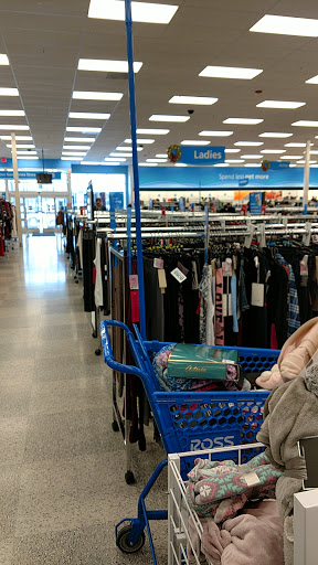 Clothing Store «Ross Dress for Less», reviews and photos, 475 E Lincoln Hwy, New Lenox, IL 60451, USA