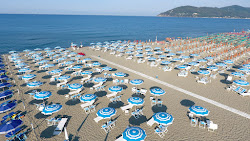 Photo de La Rotonda beach avec rivage droit, long
