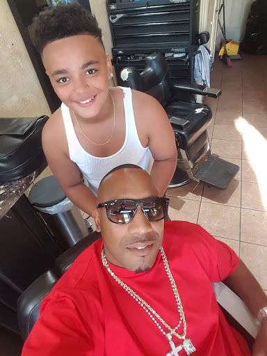 Barber Shop «Flat Liners Barber Shop», reviews and photos, 901 Main St, Grandview, MO 64030, USA