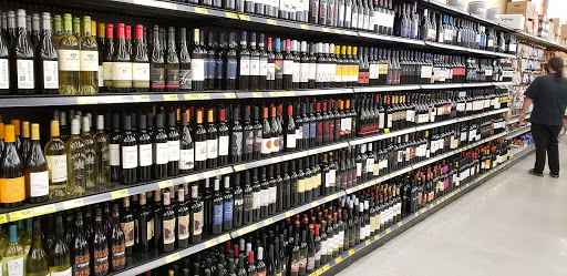 Grocery Store «Grocery Outlet Bargain Market», reviews and photos, 2323 S Mooney Blvd, Visalia, CA 93277, USA