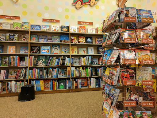 Shopping Mall «The Shoppes at Farmington Valley», reviews and photos, 110 Albany Turnpike, Canton, CT 06019, USA