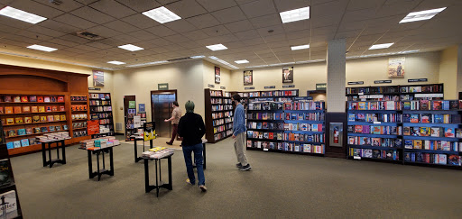 Book Store «Barnes & Noble», reviews and photos, 3 S Tunnel Rd, Asheville, NC 28805, USA