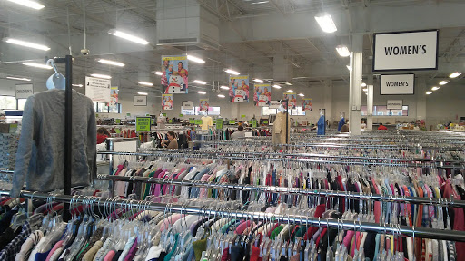 Thrift Store «Goodwill Retail Store of Springfield – Chestnut Crossing», reviews and photos, 425 S Western Ave, Springfield, MO 65802, USA