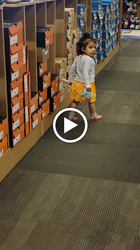 Shoe Store «DSW Designer Shoe Warehouse», reviews and photos, 2515 W 75th St, Naperville, IL 60540, USA