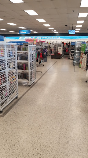 Clothing Store «Ross Dress for Less», reviews and photos, 17084 Slover Ave, Fontana, CA 92337, USA