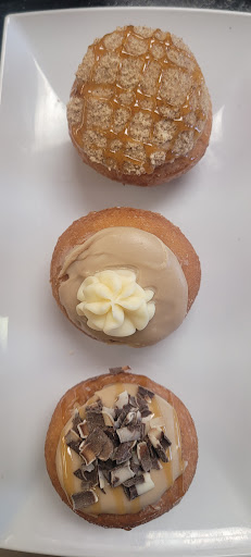 Donut Shop «Peace, Love And Little Donuts Of Green», reviews and photos, 3700 Massillon Rd, Uniontown, OH 44685, USA