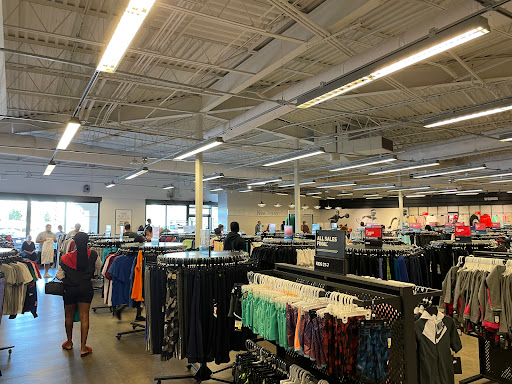 Clothing Store «Nike Clearance Store», reviews and photos, 5209 International Dr, Orlando, FL 32819, USA