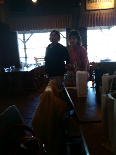 American Restaurant «Cracker Barrel Old Country Store», reviews and photos, 1534 Bear Creek Pike, Columbia, TN 38401, USA