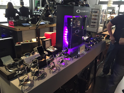 Sunglasses Store «Oakley Store», reviews and photos, 603 Lincoln Rd #100, Miami Beach, FL 33139, USA