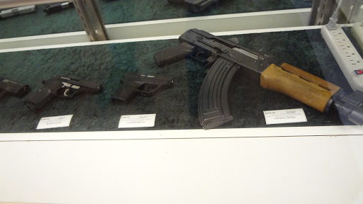 Pawn Shop «Mad Dog Pawn», reviews and photos, 3324 Manatee Ave W, Bradenton, FL 34205, USA