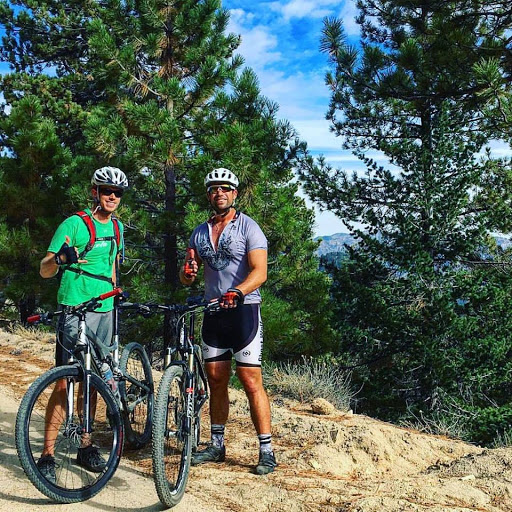 Bicycle Store «Go Green Bicycle Co.», reviews and photos, 118 E Alameda Ave, Burbank, CA 91502, USA