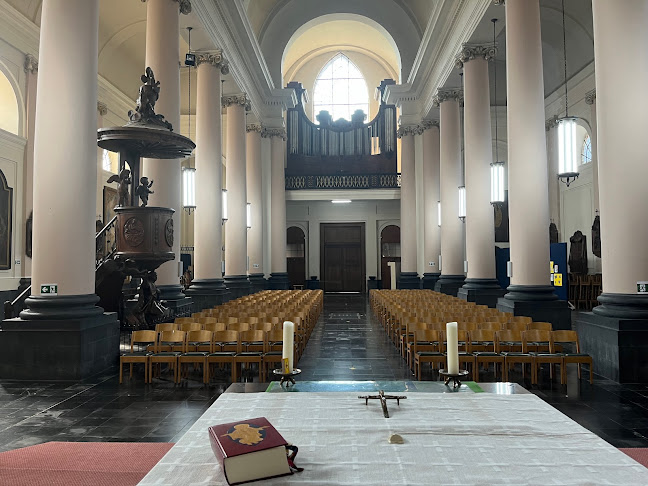 Beoordelingen van Sint-Julianuskerk in Aat - Kerk