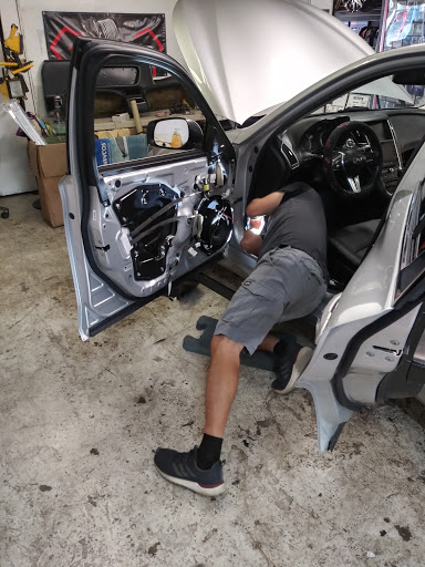 Car Alarm Supplier «Electronics 2000», reviews and photos, 6732 San Pedro Ave, San Antonio, TX 78216, USA