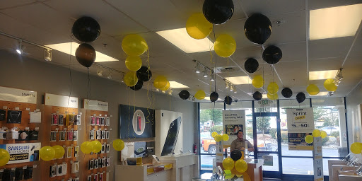 Cell Phone Store «Sprint Store», reviews and photos, 17307 SE 272nd St #110, Covington, WA 98042, USA