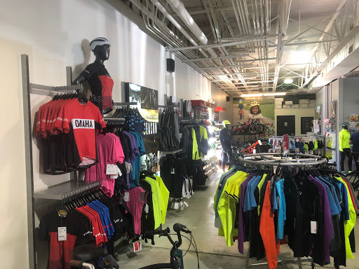 Bicycle Store «Trek Bicycle Store of Omaha (Midtown)», reviews and photos, 7214 Jones St, Omaha, NE 68114, USA