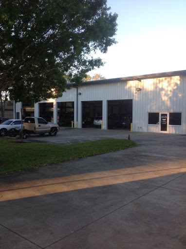 Auto Repair Shop «Billy’s Auto Service & Towing», reviews and photos, 4065 43rd Ave, Vero Beach, FL 32960, USA