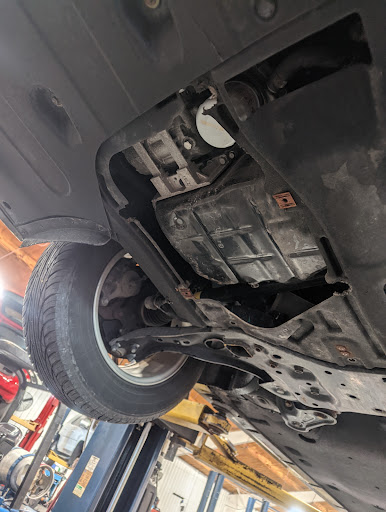 Auto Repair Shop «HK Auto Repair Center», reviews and photos, 420 Jonesville Rd, Columbus, IN 47201, USA