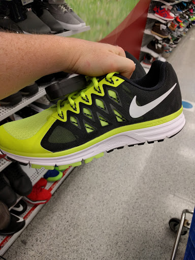 Clothing Store «Ross Dress for Less», reviews and photos, 2415 N Monroe St, Tallahassee, FL 32303, USA