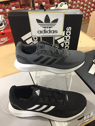 Shoe Store «Shoe City - Anaheim», reviews and photos, 101 E Ball Rd, Anaheim, CA 92805, USA