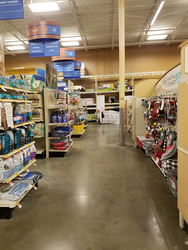Pet Supply Store «PetSmart», reviews and photos, 2784 Wilma Rudolph Blvd, Clarksville, TN 37040, USA