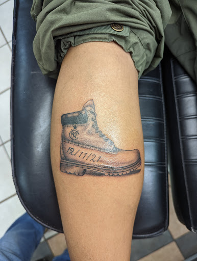 Tattoo Shop «Tattoo Junkies», reviews and photos, 892 Central Ave, Dover, NH 03820, USA