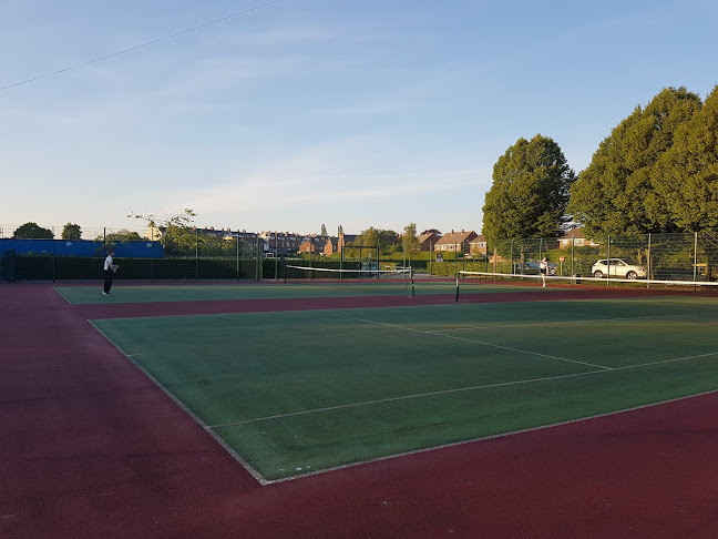 Reviews of Garforth Public Tennis Courts in Leeds - Golf club