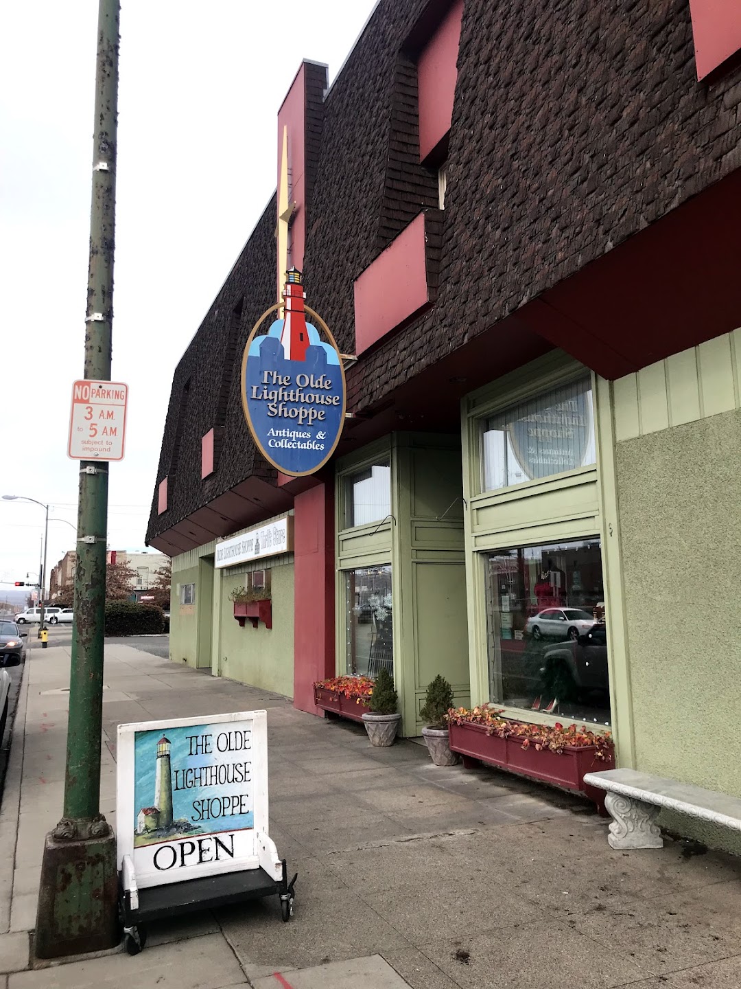 Olde Lighthouse Shoppe