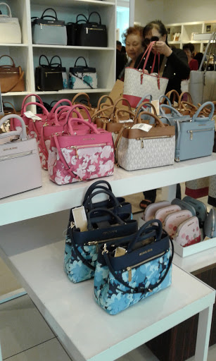 Fashion Accessories Store «Michael Kors», reviews and photos, 100 Citadel Dr #456, Commerce, CA 90040, USA