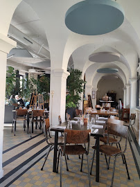 Atmosphère du Restaurant bistronomique - Les Jardins du Cloître de Marseille - n°8