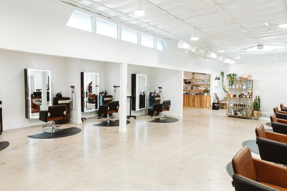 Mane-Tained Salon 92626