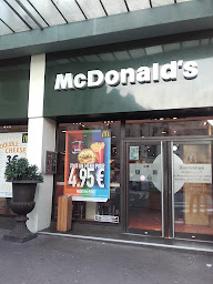 Photo n°40 de McDonald's Hyères Centre Ville à Hyères ()