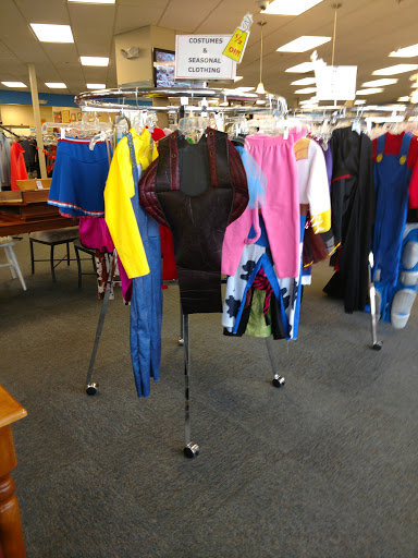 Thrift Store «Encore Upscale Resale», reviews and photos, 29080 Southfield Rd, Southfield, MI 48076, USA