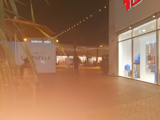 Clothing Store «Banana Republic Factory Store», reviews and photos, 100 Citadel Dr, Commerce, CA 90040, USA