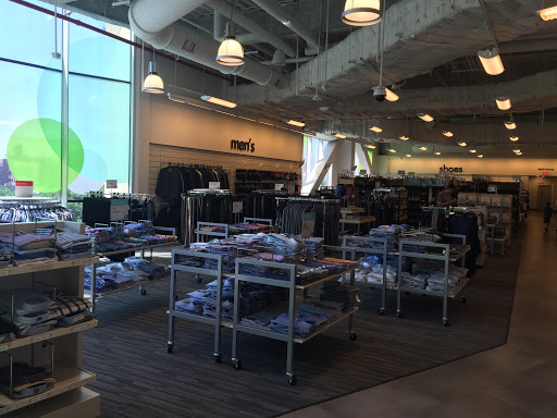 Department Store «Nordstrom Rack Skyview Center», reviews and photos, 4024 College Point Blvd, Flushing, NY 11354, USA