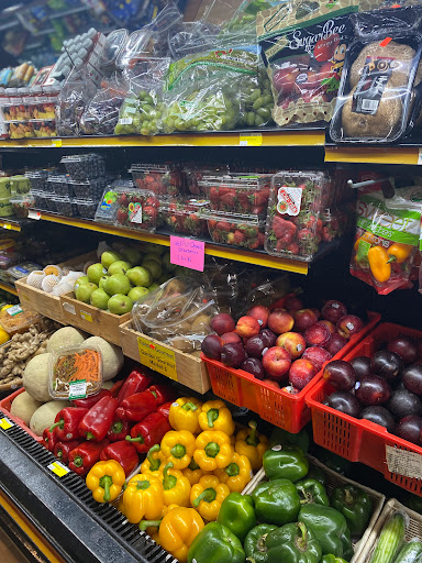 Gourmet Grocery Store «Garden Gourmet Market», reviews and photos, 1130 N Ashland Ave, Chicago, IL 60622, USA