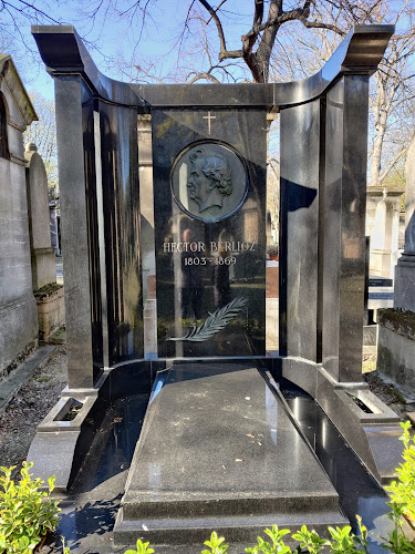Cimetière Tombe de Berlioz Paris