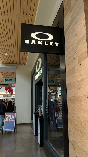 Sunglasses Store «Oakley Store», reviews and photos, 132 Christiana Mall #1454, Newark, DE 19702, USA