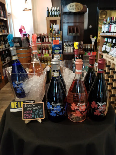 Liquor Store «Town Center Wine And Spirit Liquor Store», reviews and photos, 6401 America Blvd #110, Hyattsville, MD 20782, USA