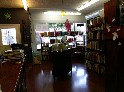 Used Book Store «Bumbershoot Books», reviews and photos, 639 SW 152nd St, Burien, WA 98166, USA