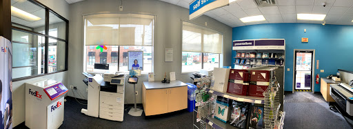 Print Shop «FedEx Office Print & Ship Center», reviews and photos, 132 S Main St, Newark, DE 19711, USA
