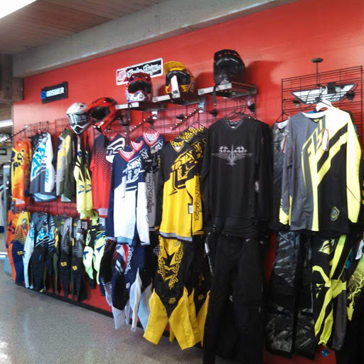 Motorcycle Repair Shop «1Up Motorsports», reviews and photos, 645 N 1st St, Dixon, CA 95620, USA