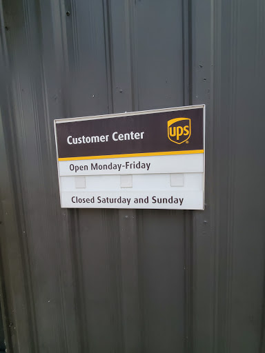 Shipping and Mailing Service «UPS Customer Center», reviews and photos, 432 Commerce Rd, Vestal, NY 13850, USA