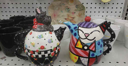 Thrift Store «Goodwill Windsor Woods Retail Store», reviews and photos, 229 S Rosemont Rd, Virginia Beach, VA 23452, USA