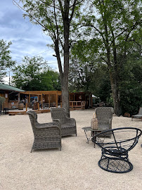 Atmosphère du Camping Restaurant et Bar à Cocktails de La Vernède à Gravières - n°2