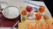 Sashimi du Restaurant de sushis Oi Sushi à Paris - n°11