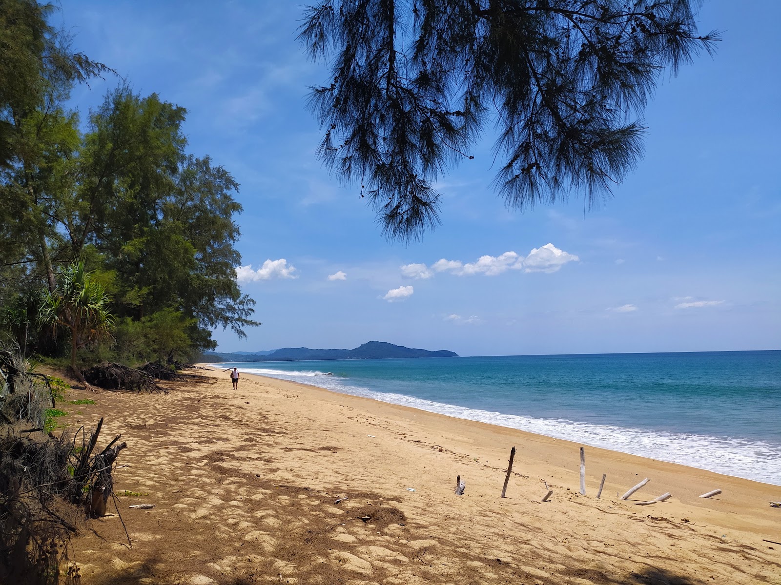 Photo de Mai Khao beach - endroit populaire parmi les connaisseurs de la détente