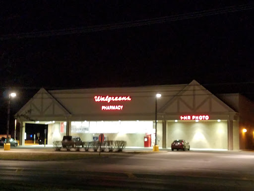 Walgreens, 1 N Elmhurst Rd, Prospect Heights, IL 60070, USA, 